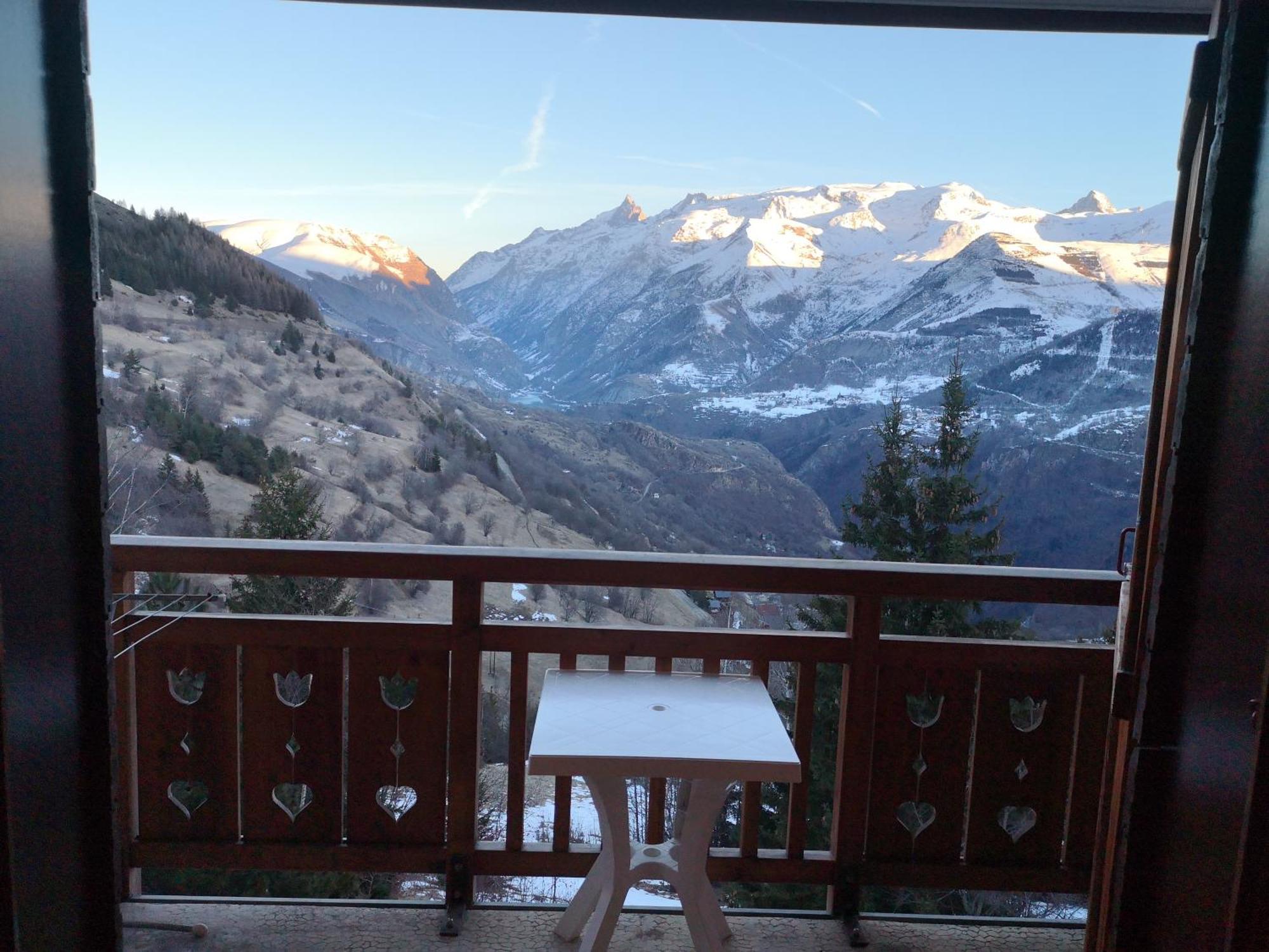 Studio Coin Montagne A Auris En Oisans Avec Vue Magnifique Экстерьер фото